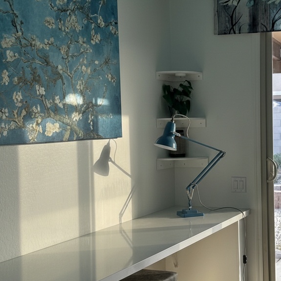 Blauwe Modryx lamp in een interieur