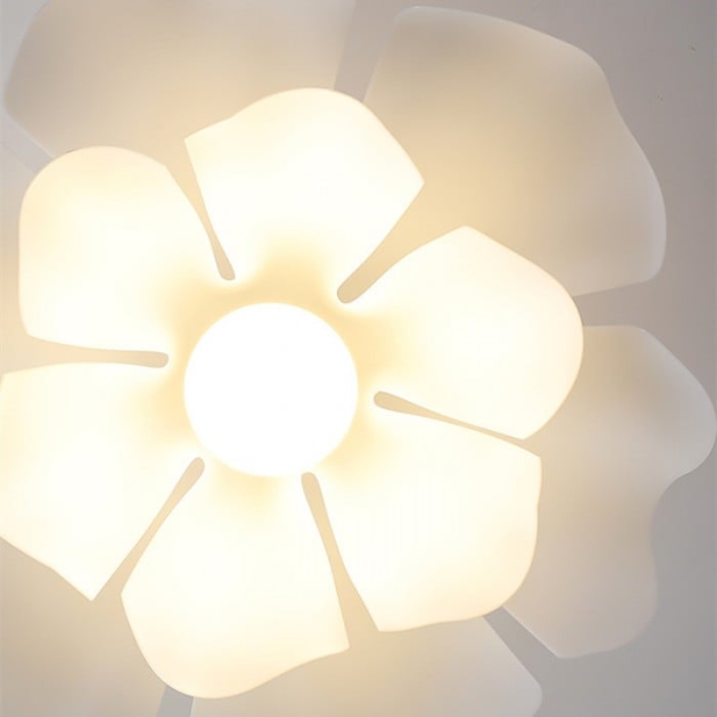 Onderzijde van de verlichte bloemlamp