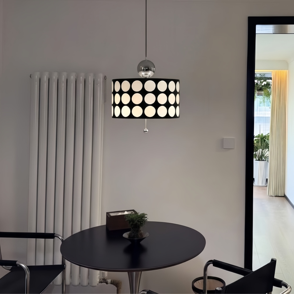 Dotrelia hanglamp in moderne eethoek