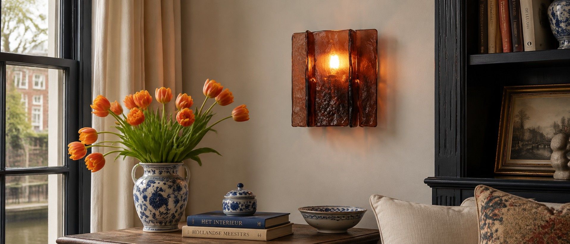 Lumiridge minimalistische wandlamp in een warm interieur
