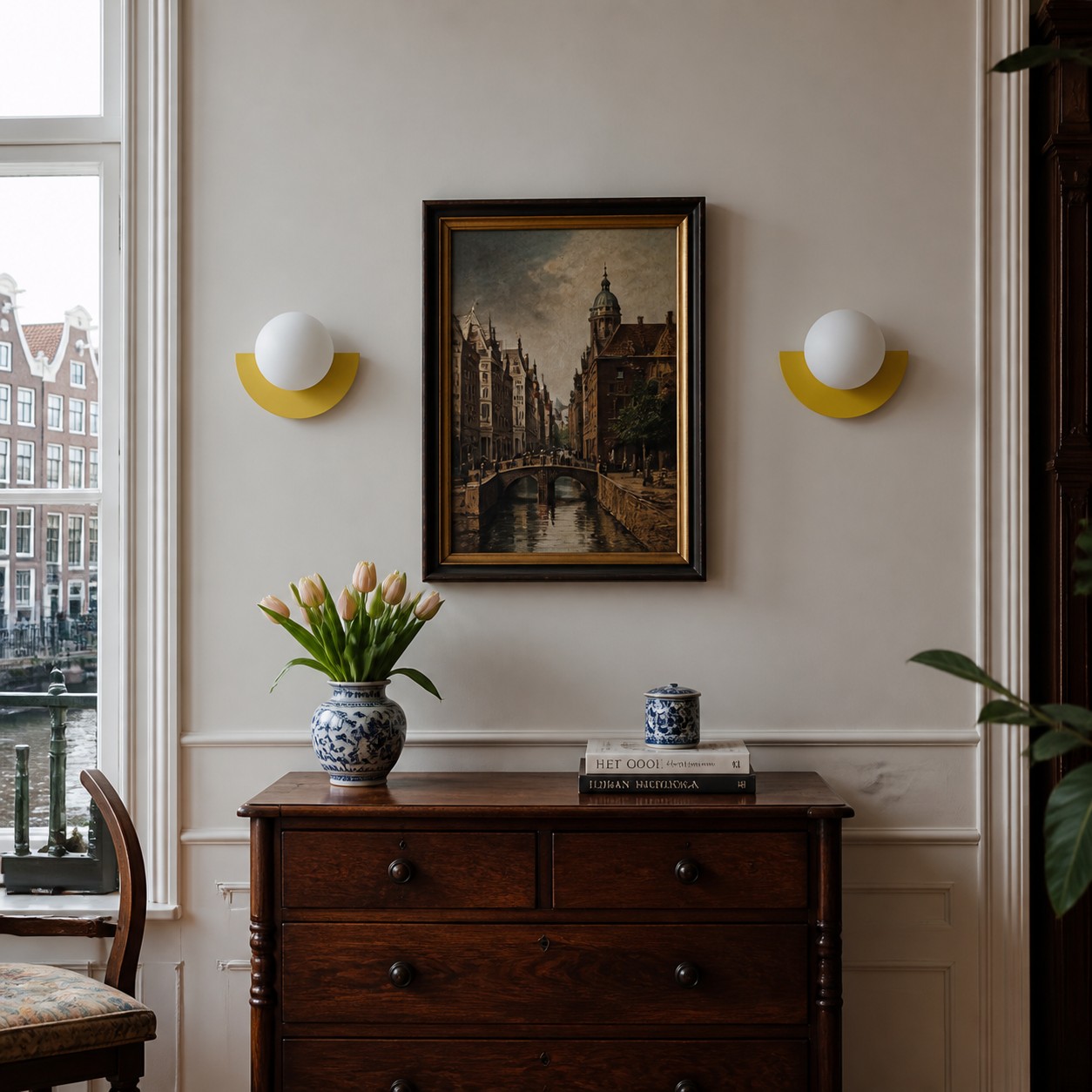 Gele Macaron wandlampen in een woonkamer