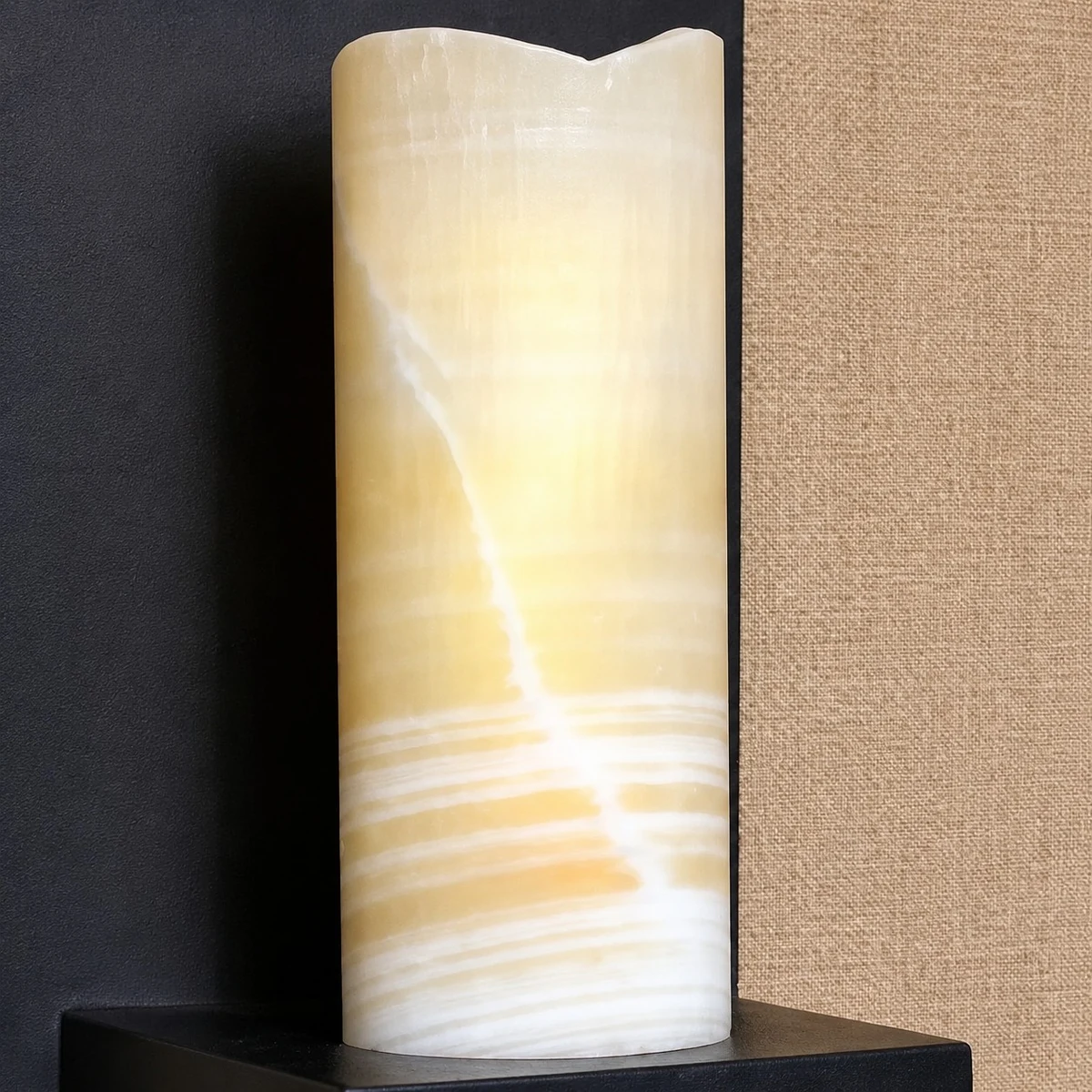Cream translucent shade detail