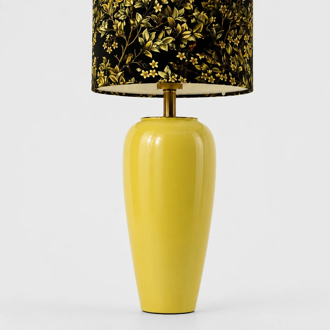 Ceramic table lamp with floral shade