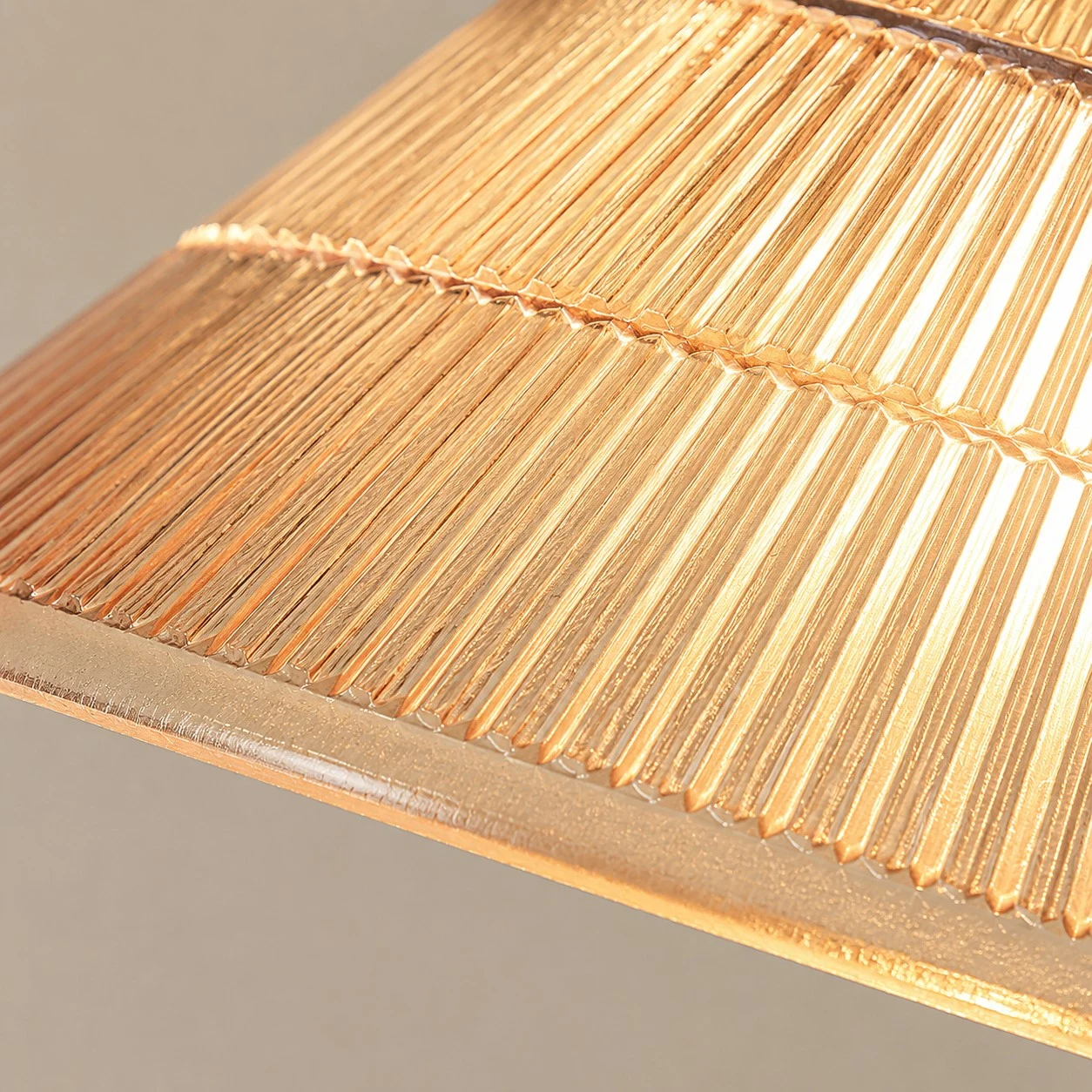 Pleated amber shade edge detail