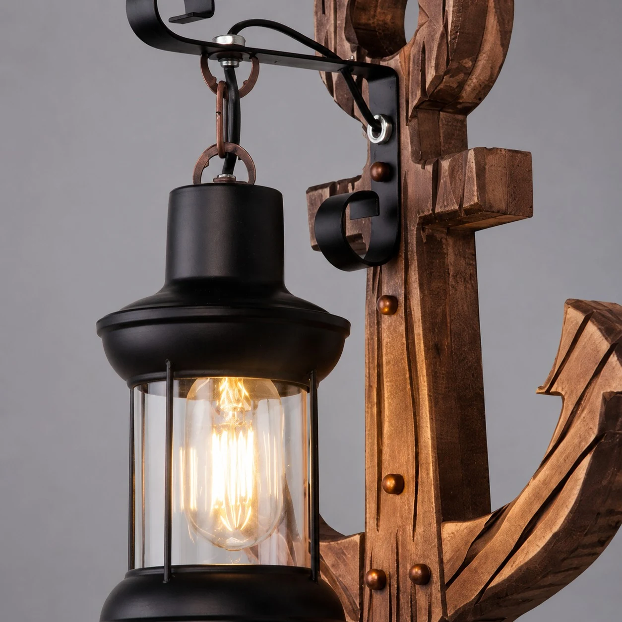 Anchor Lantern Hardware Detail
