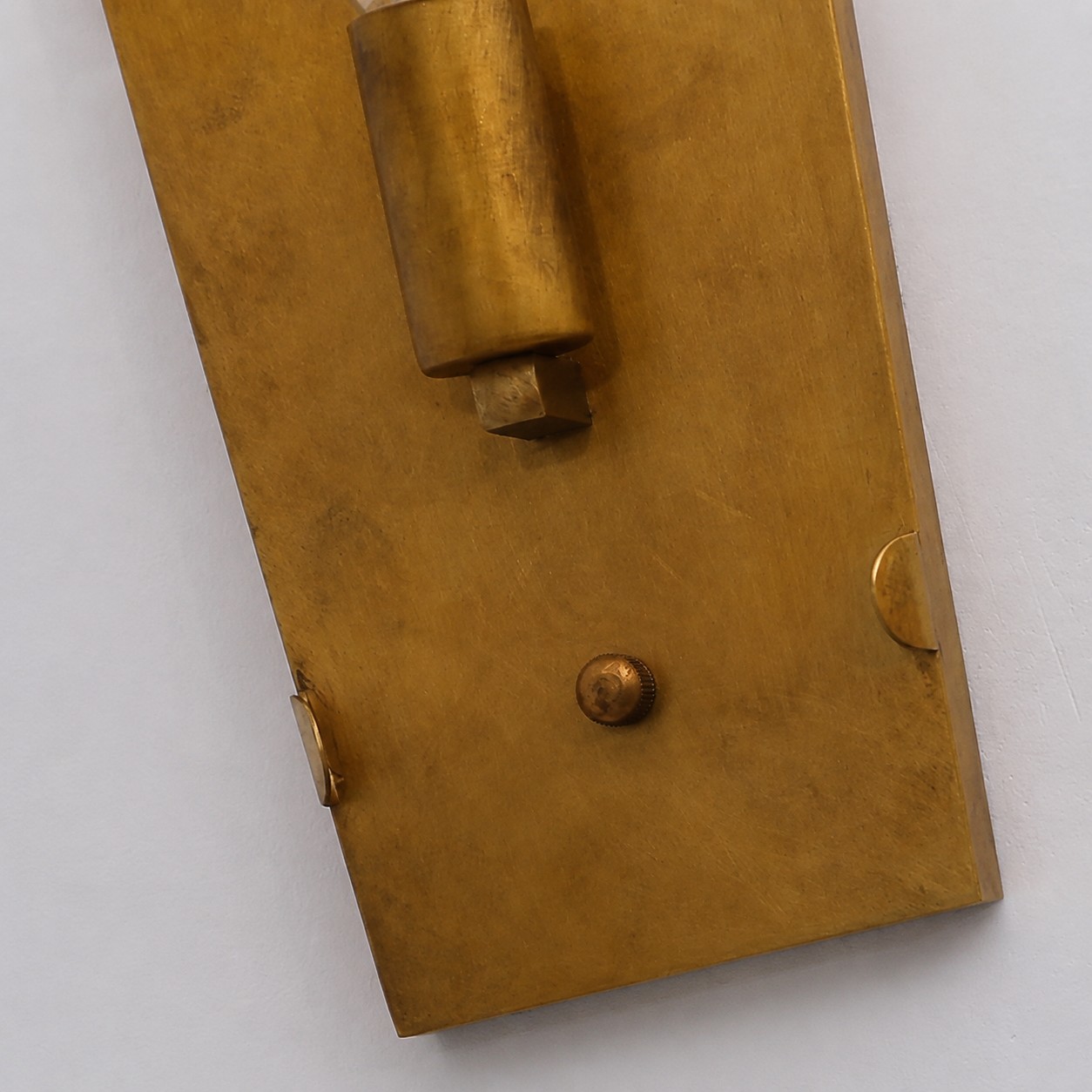 copper wall plate detail