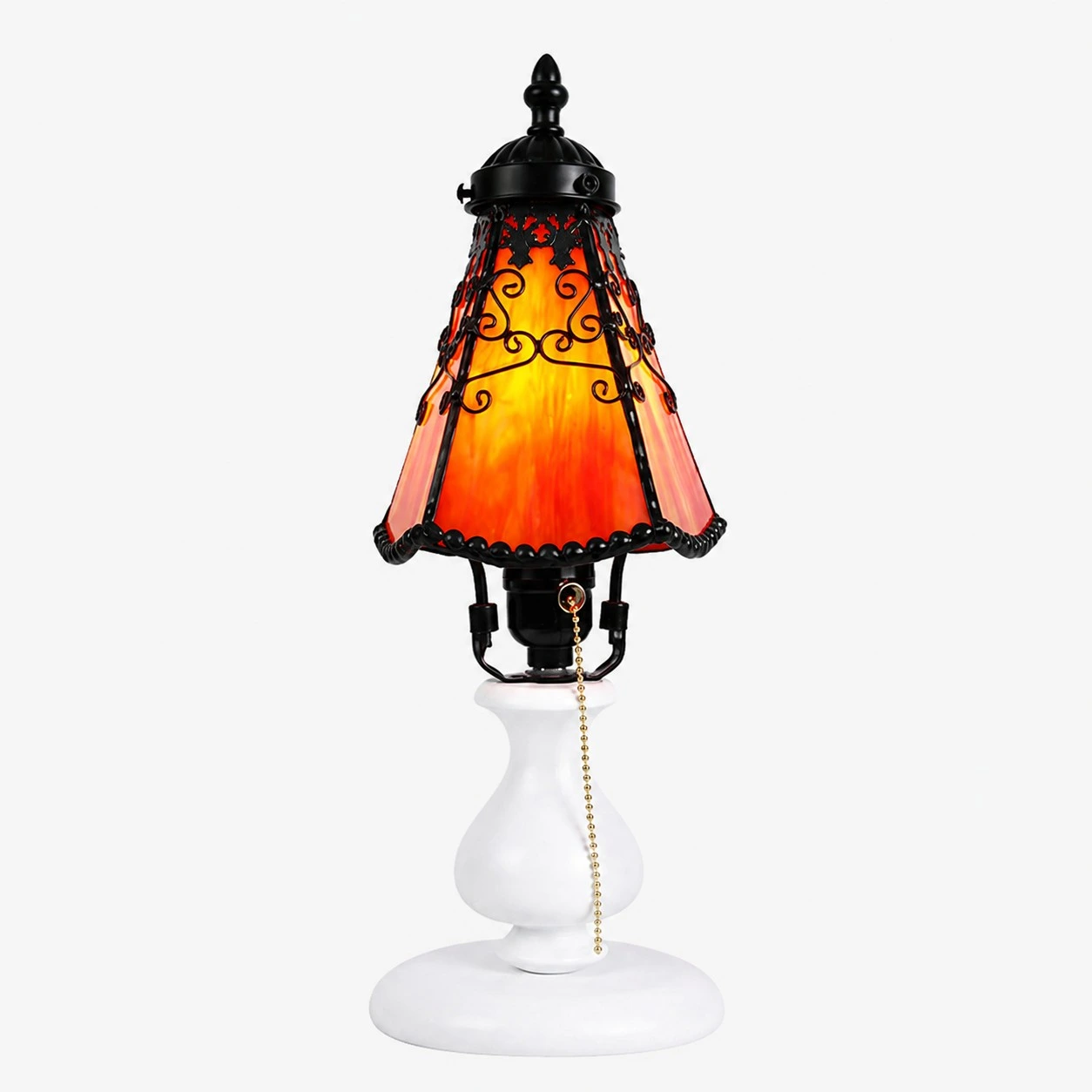 Tiffany-style stained glass table lamp