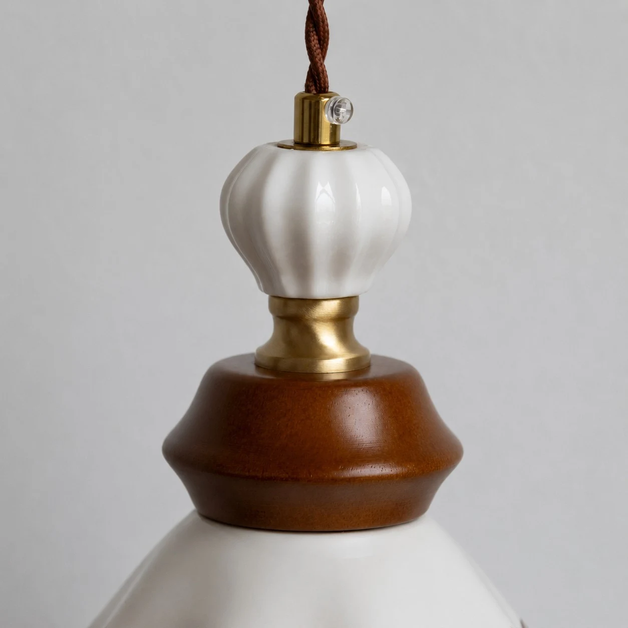 ceramic socket cap and adjustable cord detail