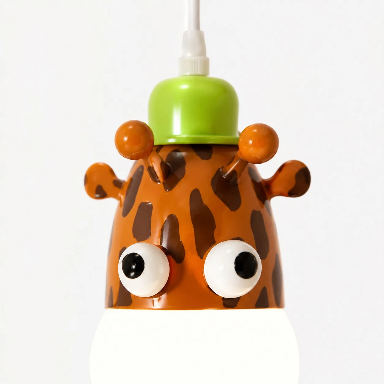 Giraffe pendant light detail