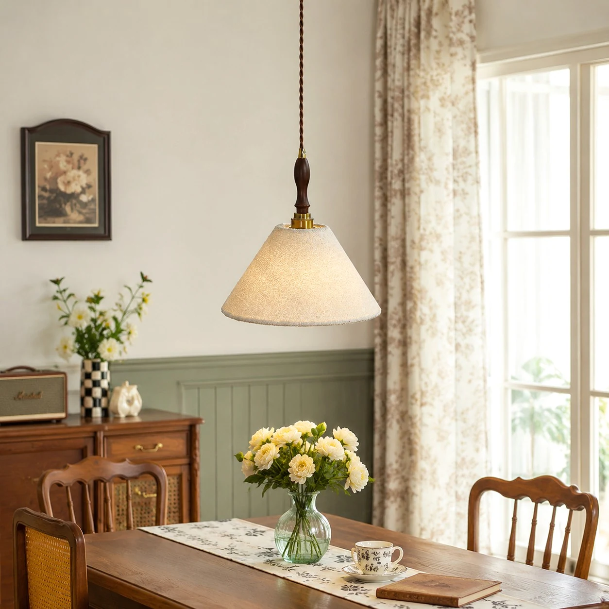 French vintage dining room pendant scene
